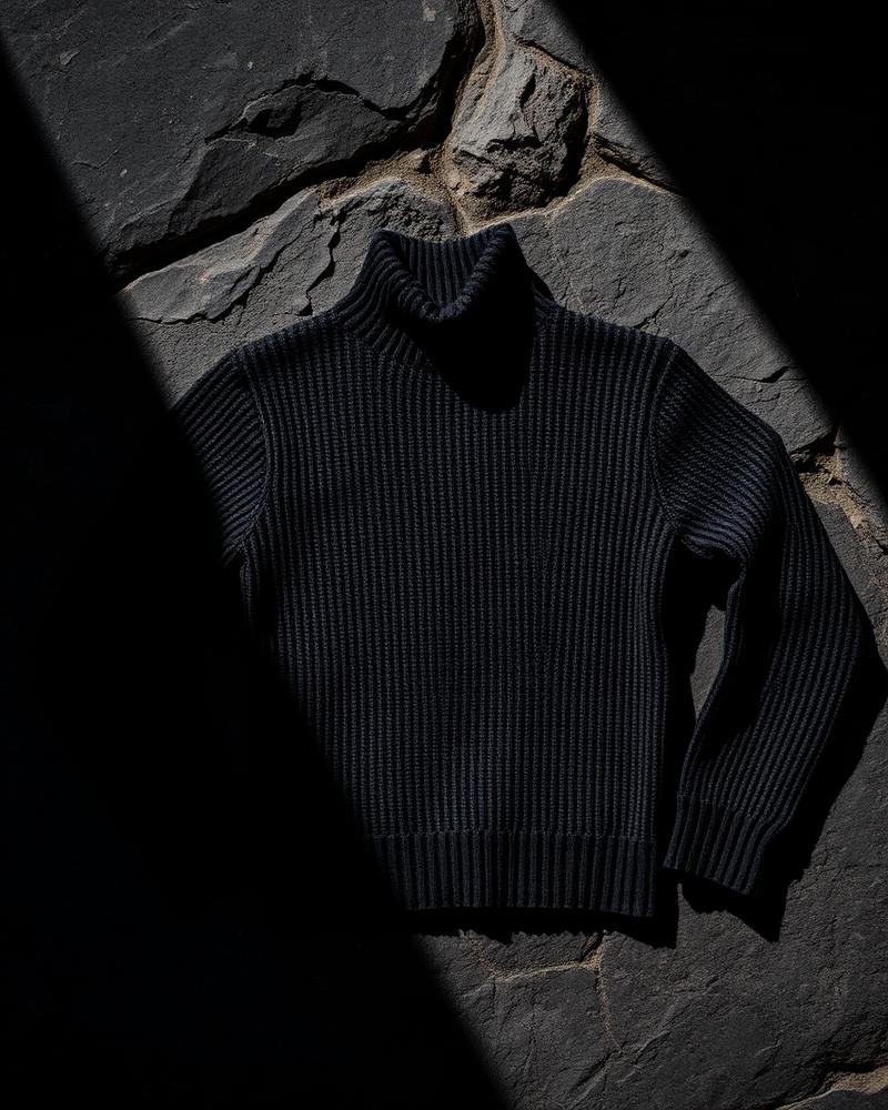 Slim merino turtleneck